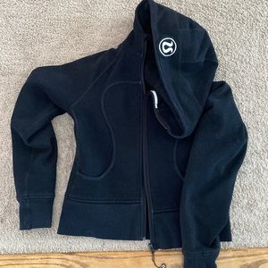Lululemon scuba full zip black size 8